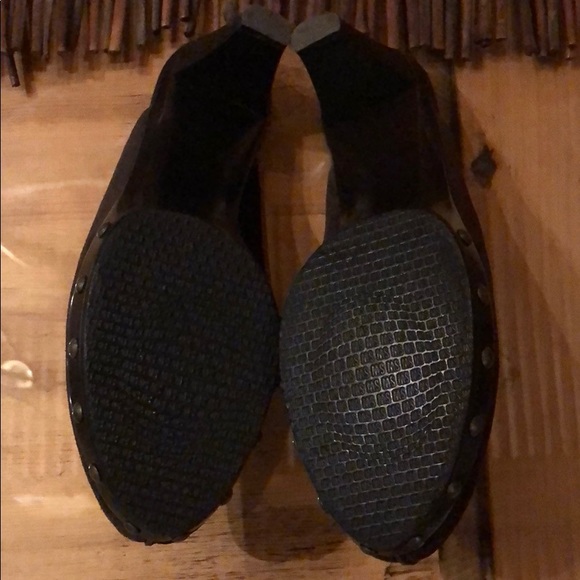 Stuart Weitzman Suede Clogs - Picture 4 of 8